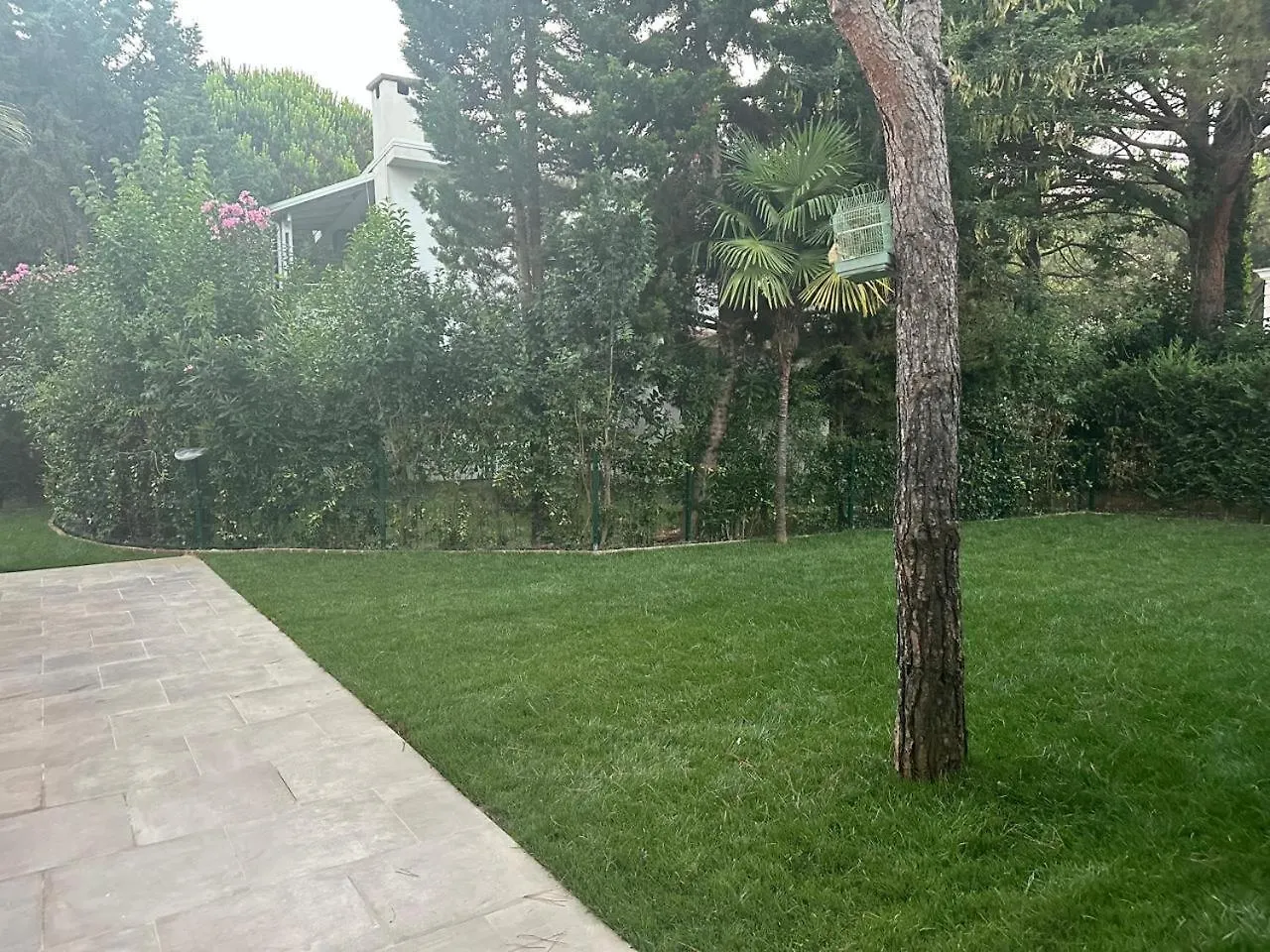 Vila E5 Durrës 0*,